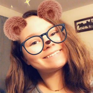 Meet your Posher, Leah